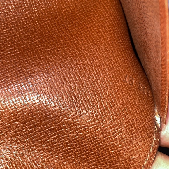 Authentic Louis Vuitton Rare Vintage Monogram checkbook holder - Picture 8 of 13